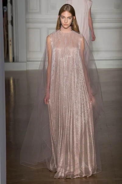Look 3